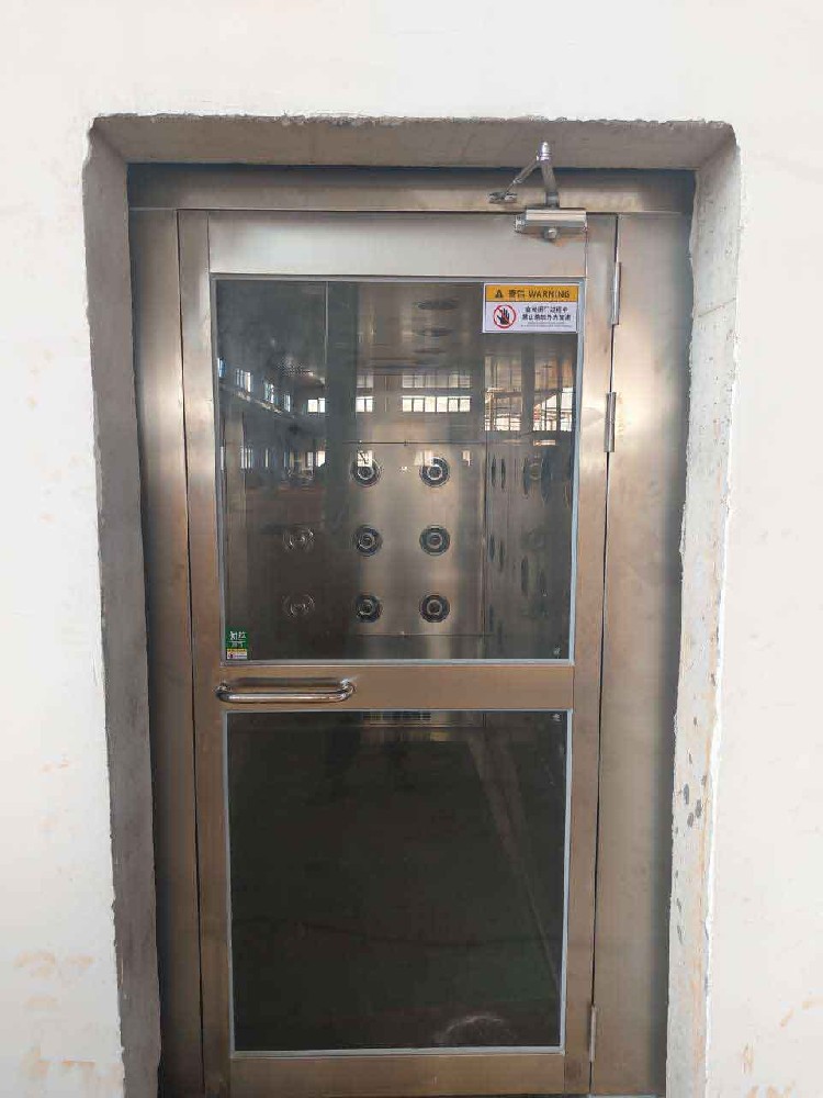 什么是多人三吹風(fēng)淋室？