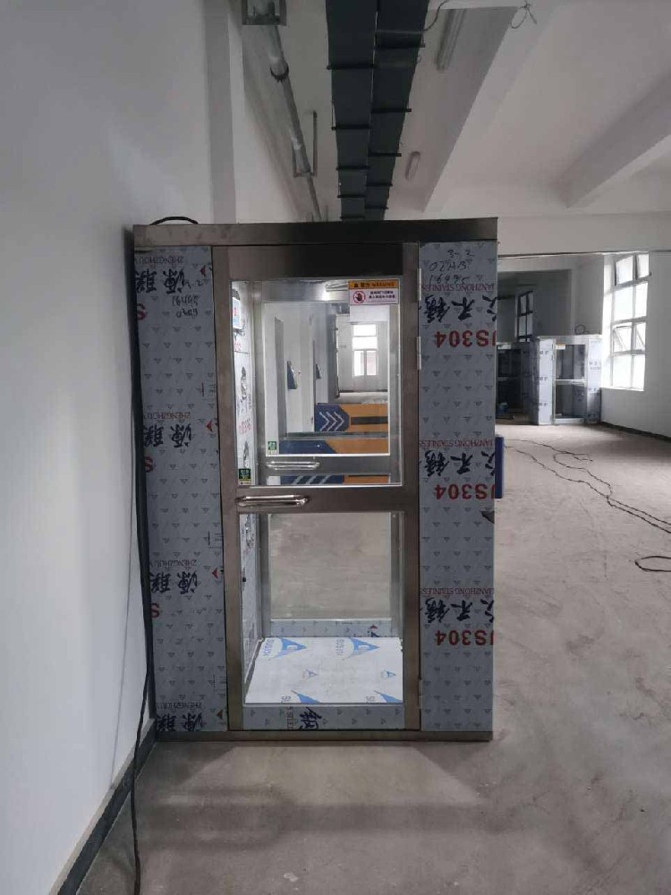 上海無(wú)塵車(chē)間風(fēng)淋室怎么安裝？