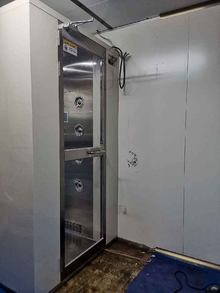 風(fēng)淋室單人尺寸有哪些