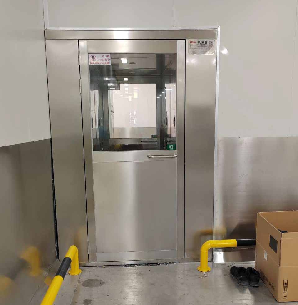 凈化風(fēng)淋室的功能和作用