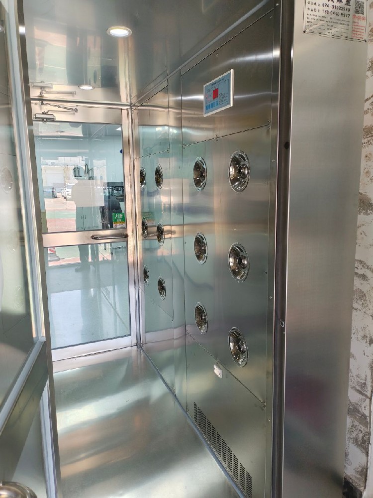 上海風(fēng)淋室在不同溫度、濕度和氣壓環(huán)境下的工作性能如何？