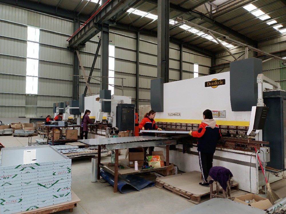 上海風(fēng)淋室廠家供應(yīng)商直銷價(jià)格,專業(yè)定制,滿足各種需求,