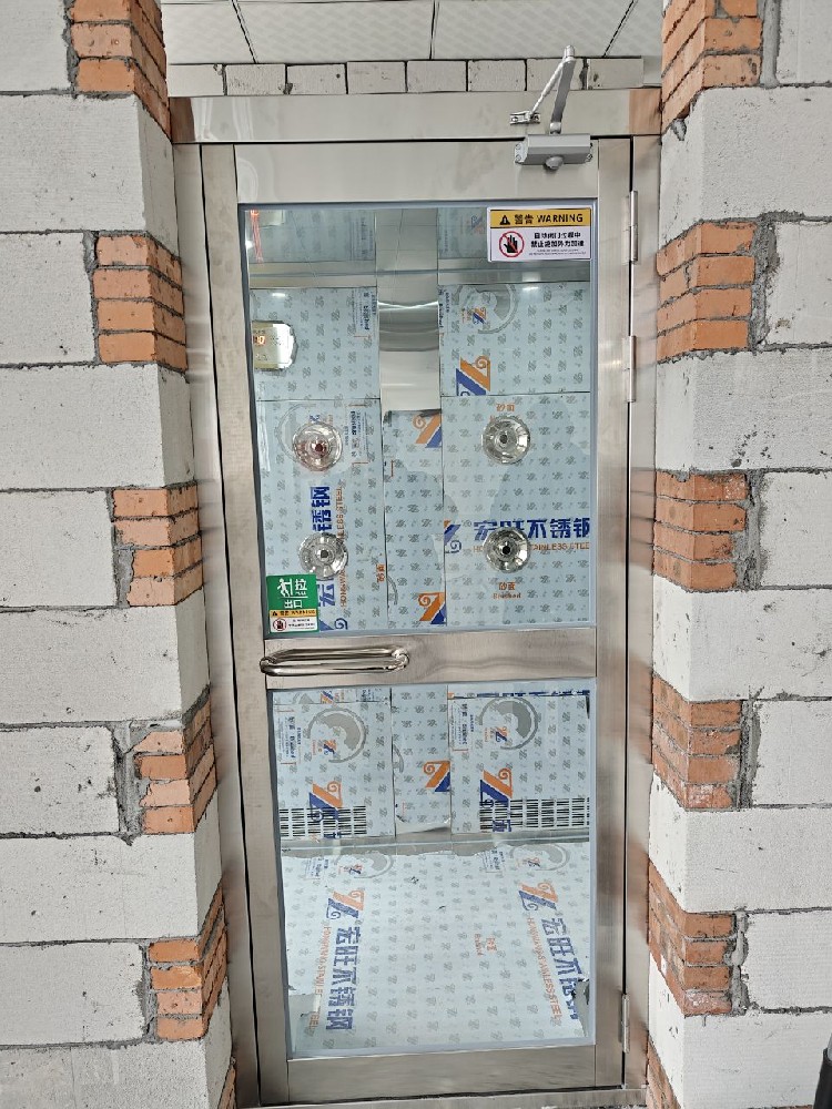 江蘇和勝金屬技術(shù)有限公司風(fēng)淋室安裝