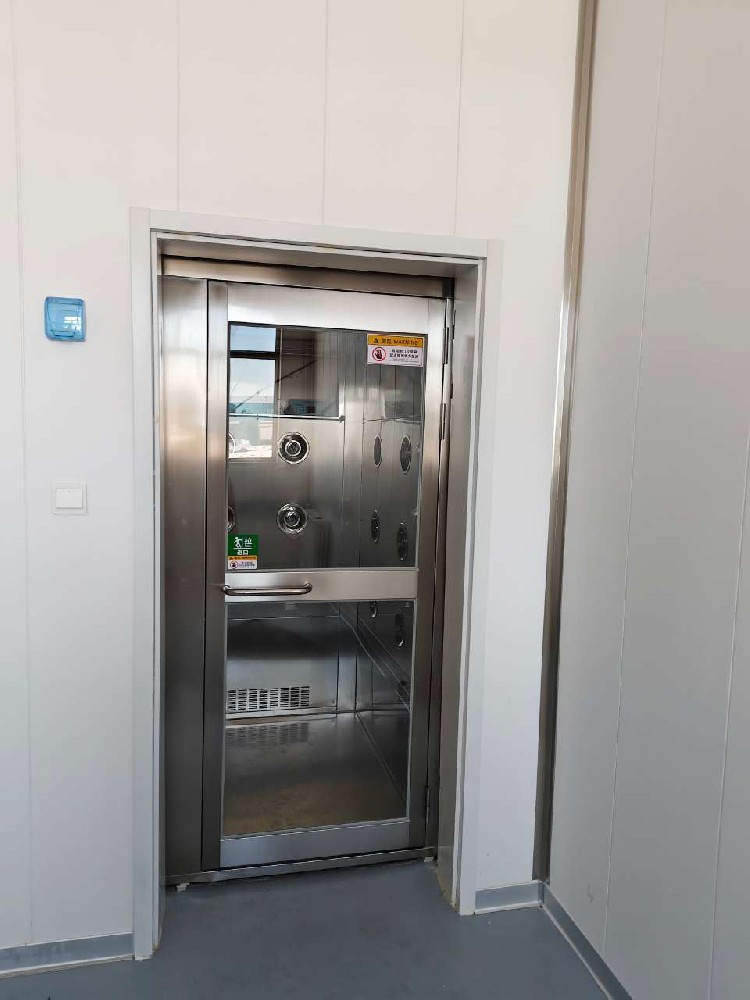 阿博格機(jī)械（上海）有限公司風(fēng)淋室安裝